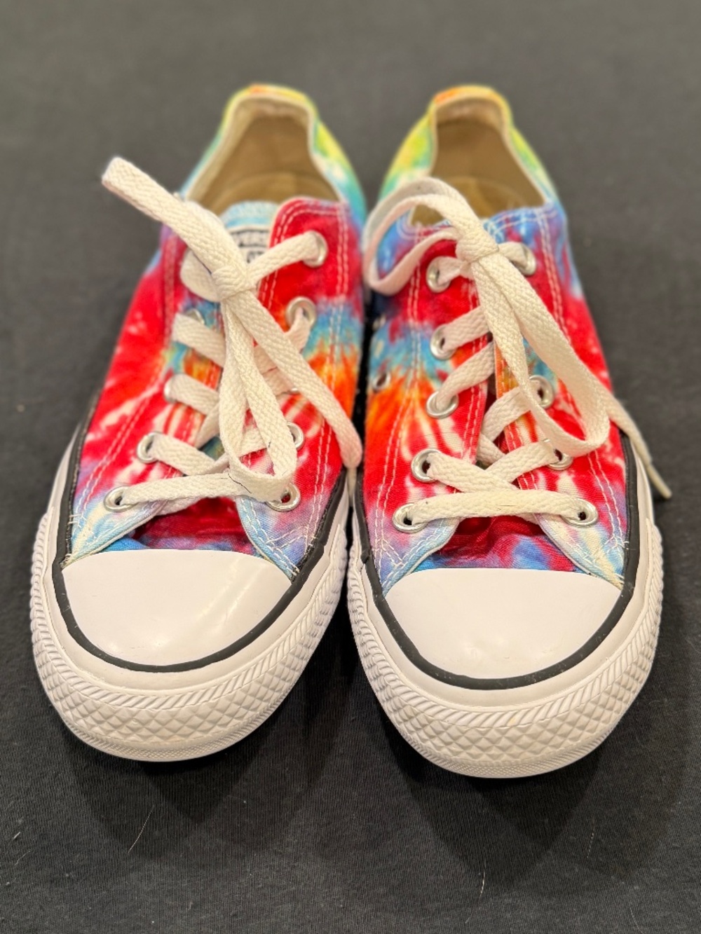 Unisex tie-dyed Converse low top sneakers, men's size 4 / women's size 6